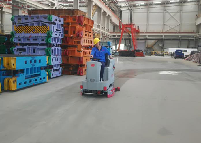 皓瑞潔洗地機(jī)助力工廠車間清潔